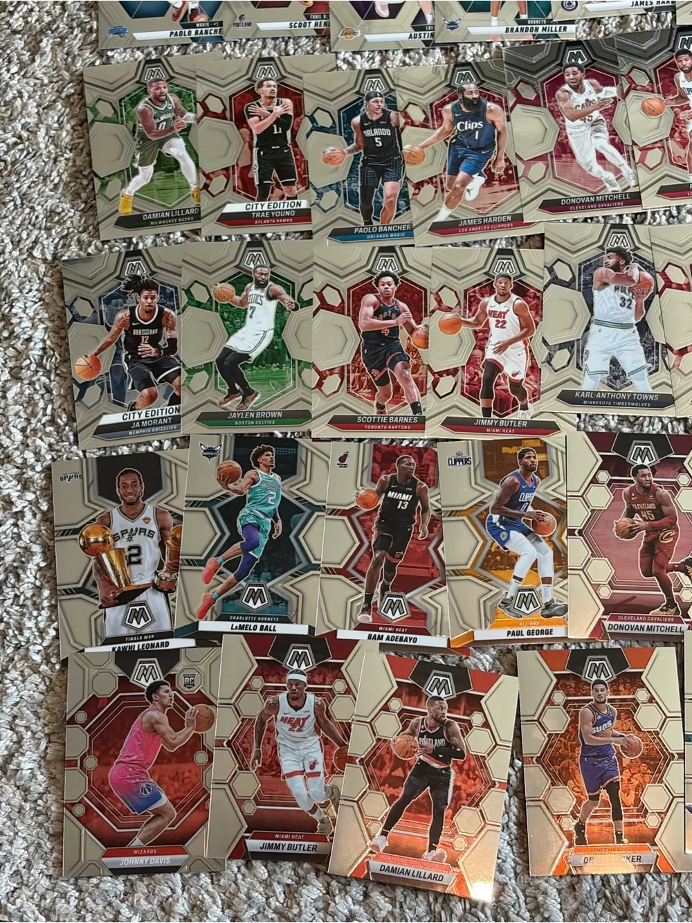 Lot of 76 - 2022-25 Panini Mosaic & Phoenix basketball cards includes rookies